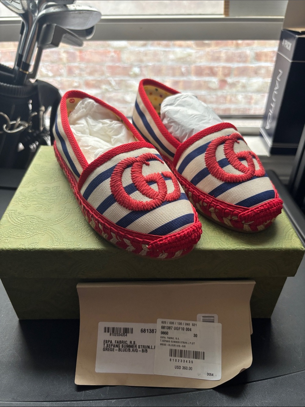 BRAND NEW sz 30 Gucci Kids red, white, and navy blue striped canvas espadrilles